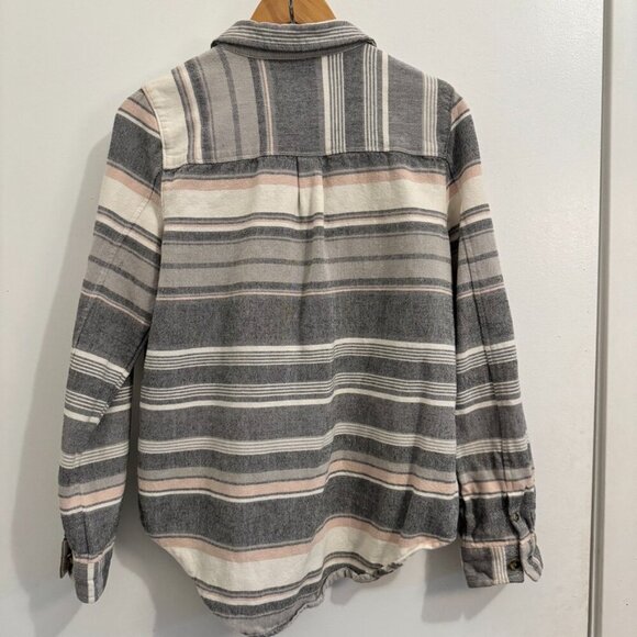 ⭐️ Vans Plaid Shacket, Size M - Picture 2 of 4